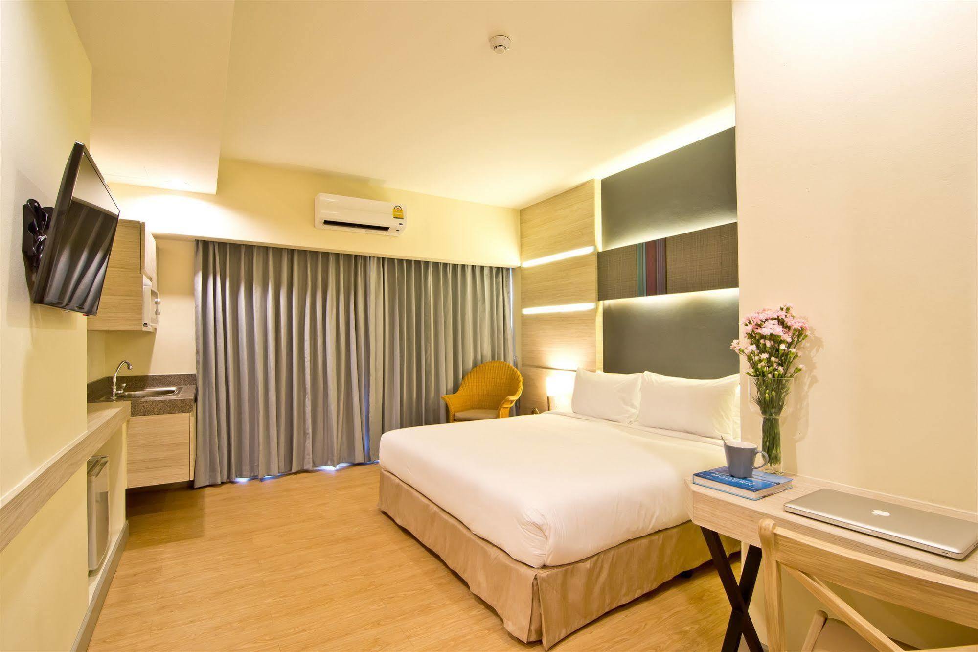 Sunshine One Hotel Pattaya Exterior photo