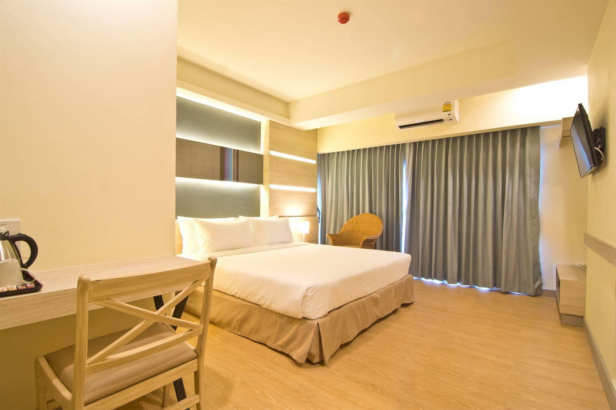 Sunshine One Hotel Pattaya Exterior photo