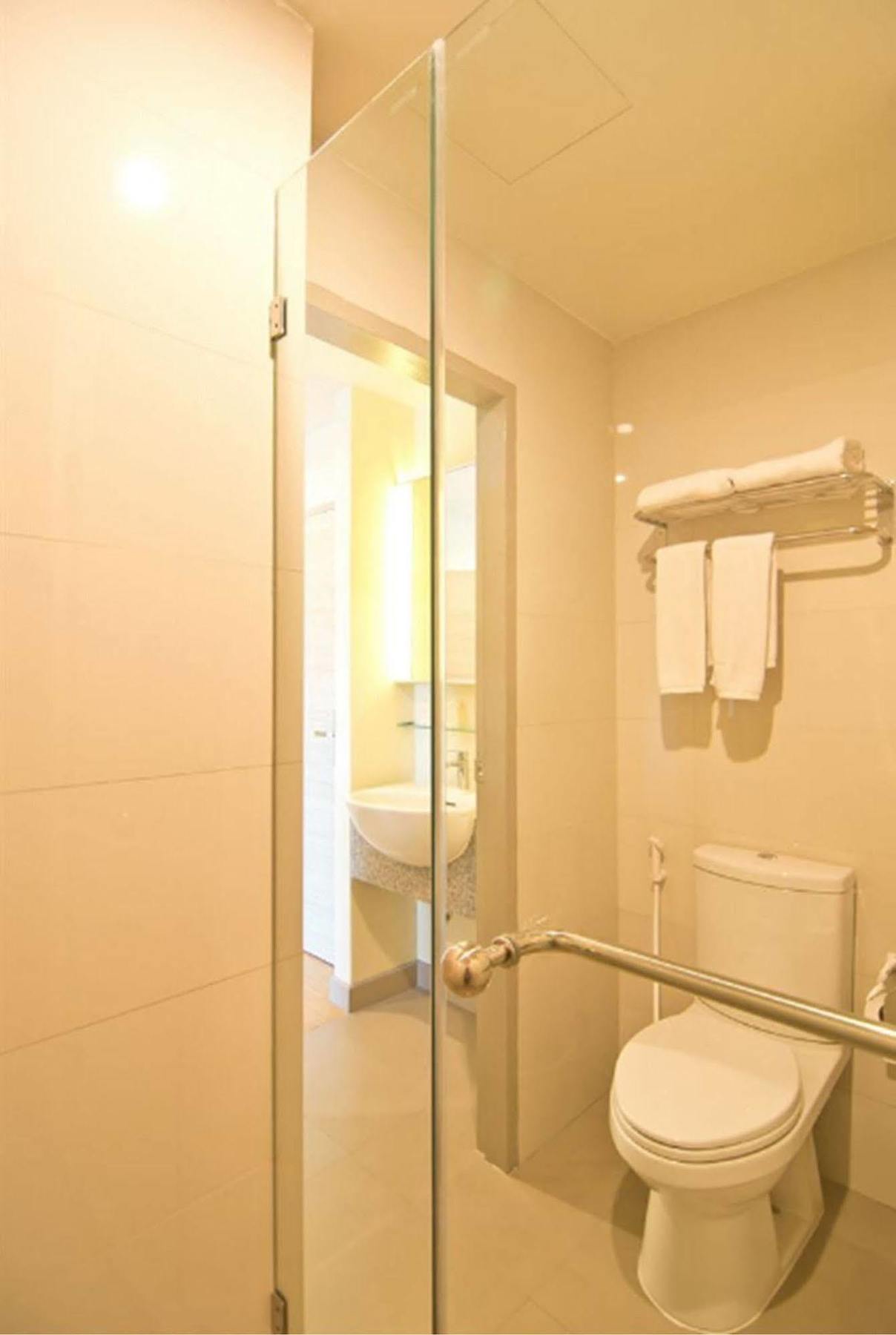 Sunshine One Hotel Pattaya Exterior photo