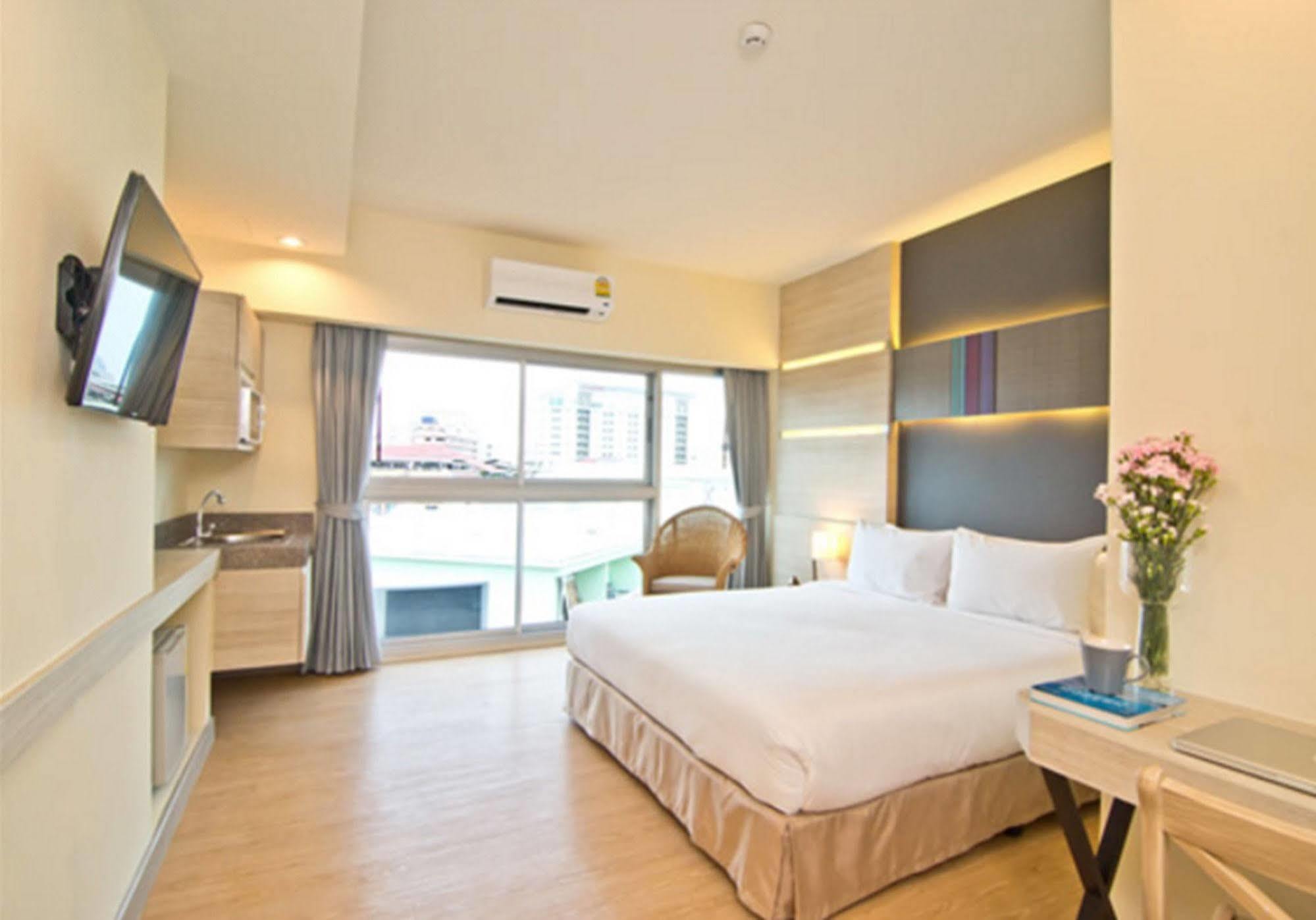 Sunshine One Hotel Pattaya Exterior photo