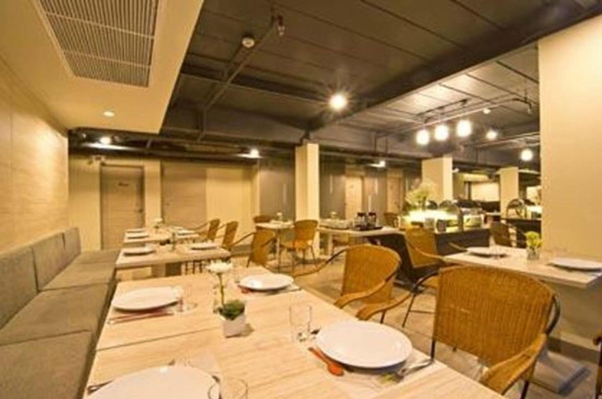 Sunshine One Hotel Pattaya Exterior photo