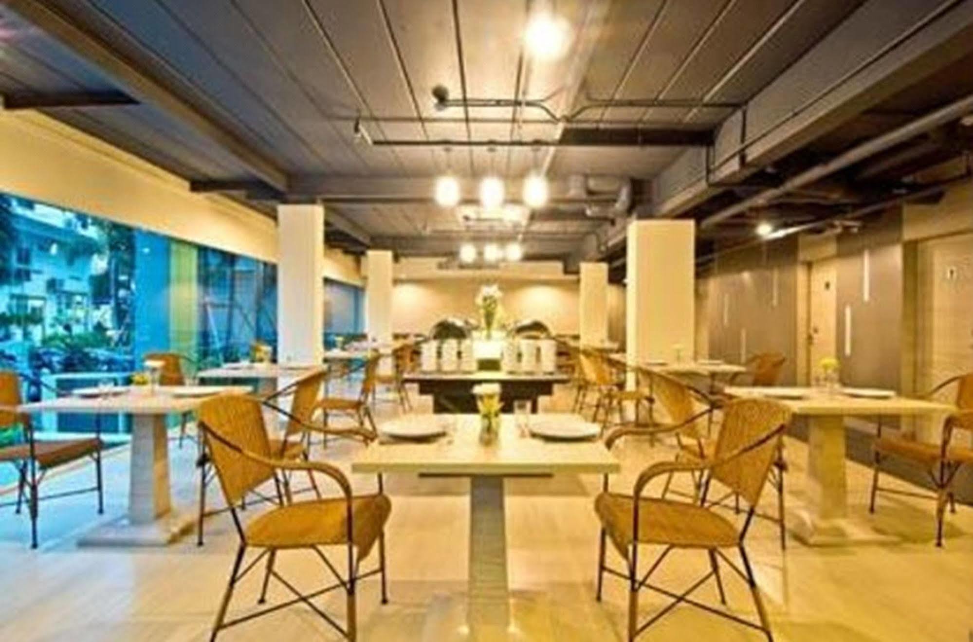 Sunshine One Hotel Pattaya Exterior photo